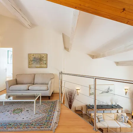 Le Tonnelier By Interhome شقة سان تروبيه