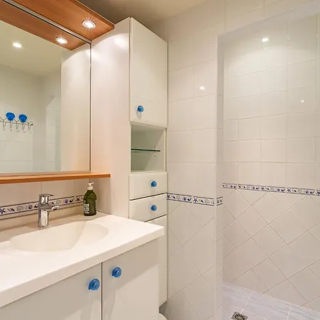 Le Tonnelier By Interhome سان تروبيه
